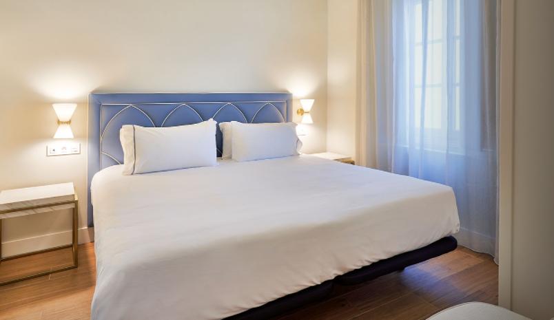 Tandem Palacio Veedor De Galeras Suites كاديز المظهر الخارجي الصورة